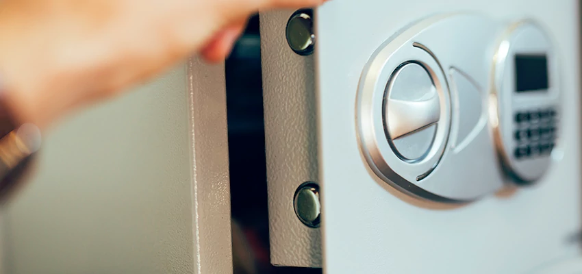 Fingerprint Safe Openers in Templeton, CA